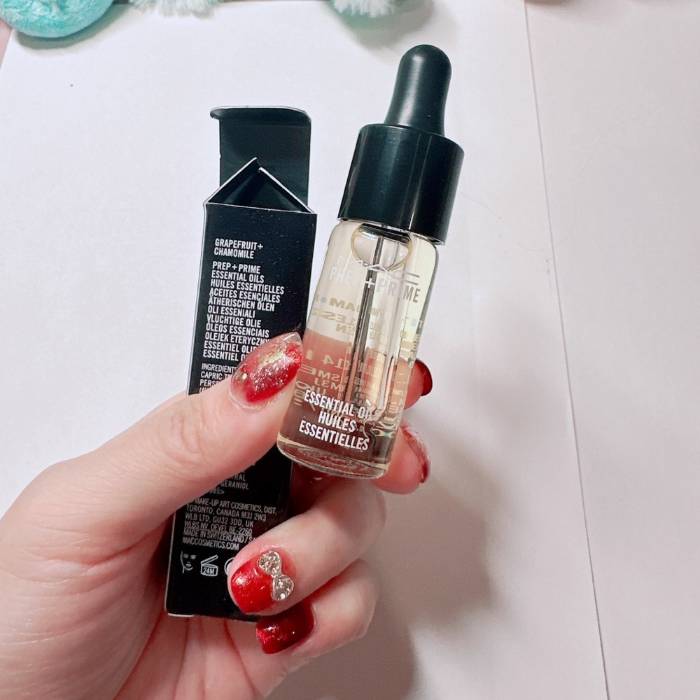 Mac PREP + PRIME ESSENTIAL OILS /NWB